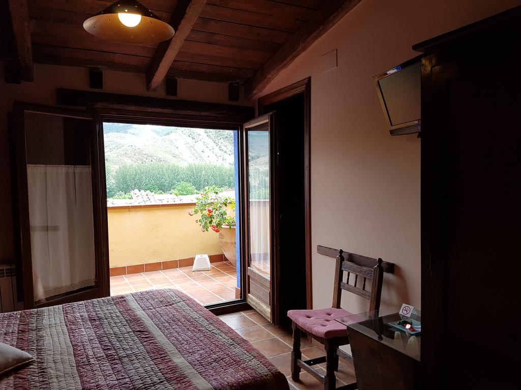Hotel Rural El Horno De Aliaga Екстер'єр фото